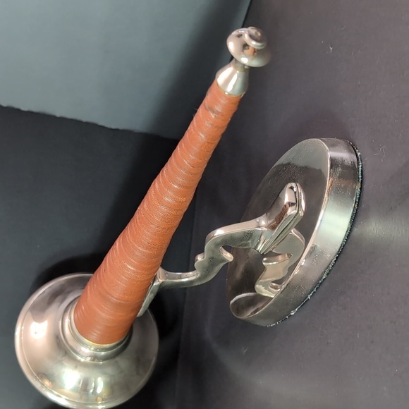 Bombay set of 2 Leather Wrapped/Metal Candle Sconces. - Picture 3 of 13